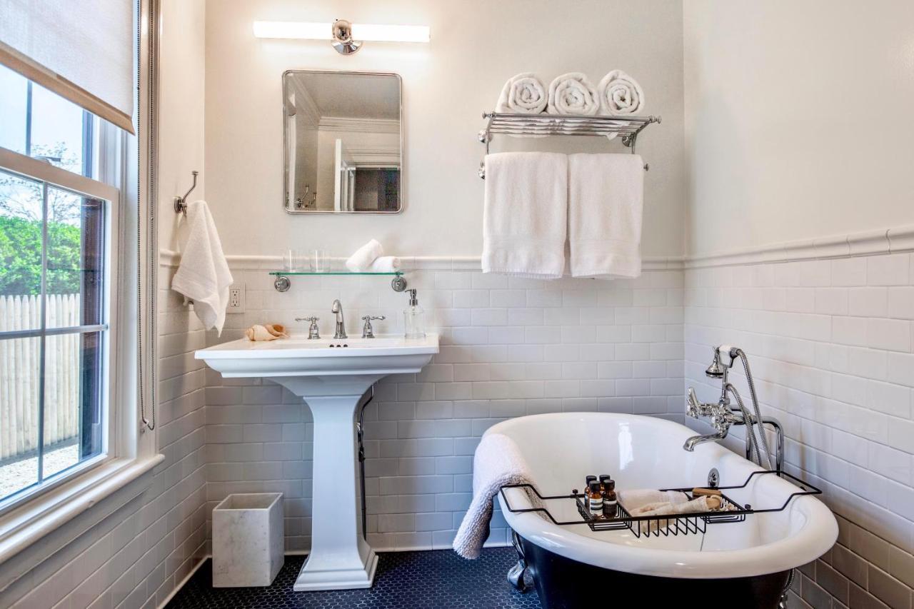 Vine & Sand--Southold Ny'S Newest B&B Экстерьер фото